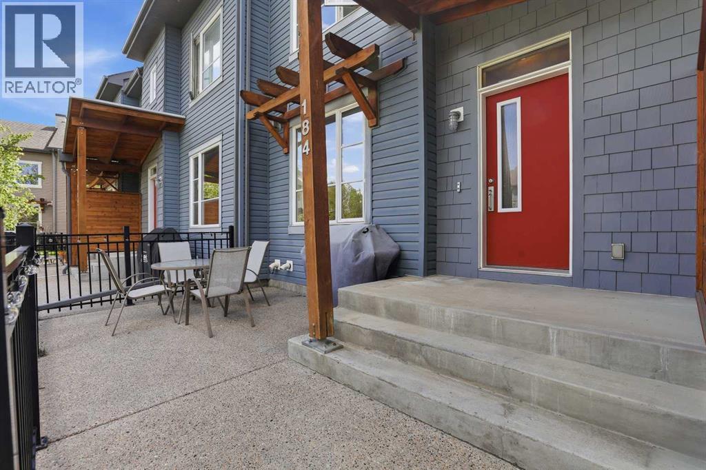 184 Chapalina Square SE — photo 34