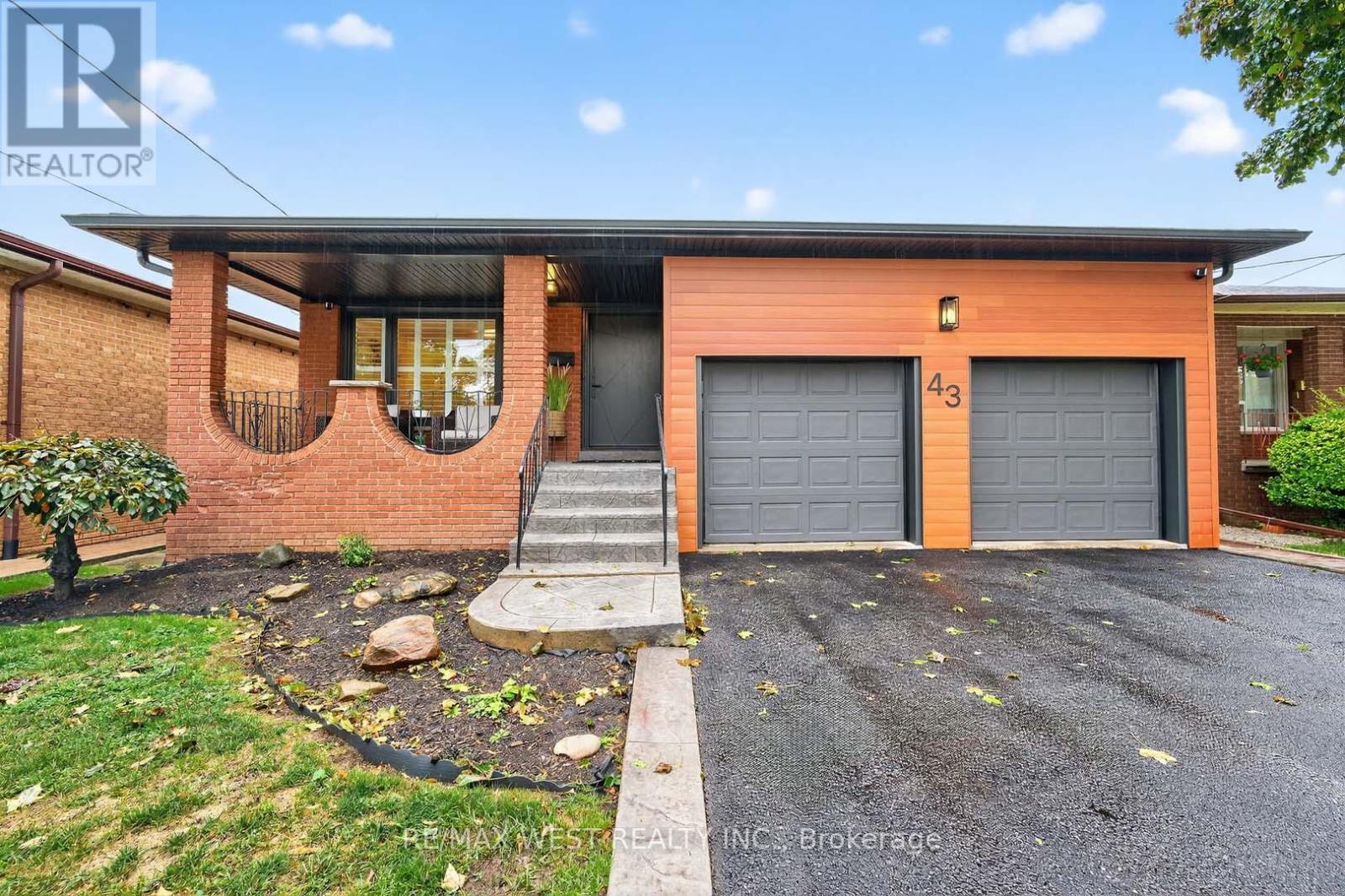 43 ST GEORGES BOULEVARD - 1
