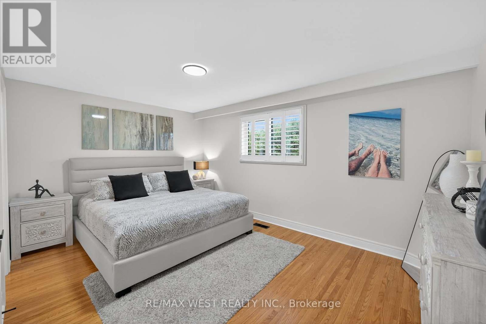 43 ST GEORGES BOULEVARD - 23