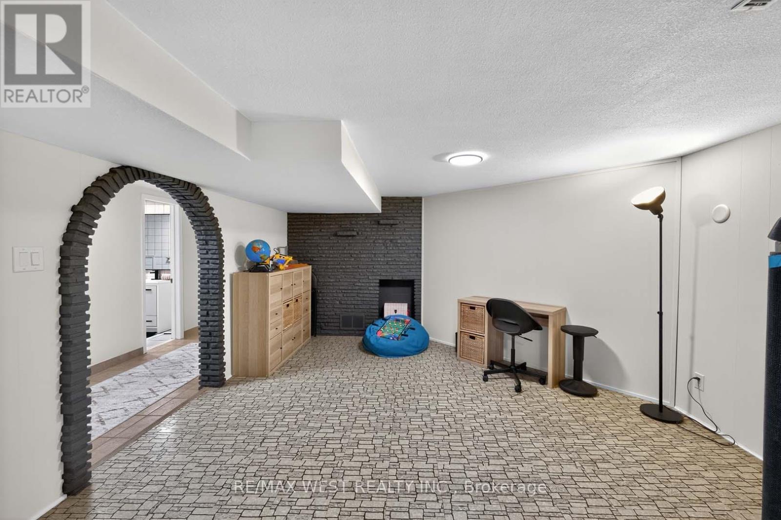 43 ST GEORGES BOULEVARD - 38