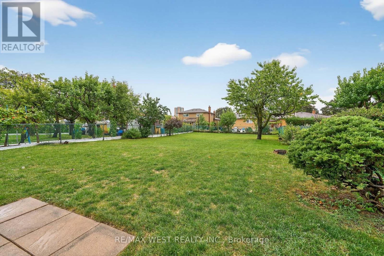 43 ST GEORGES BOULEVARD - 48