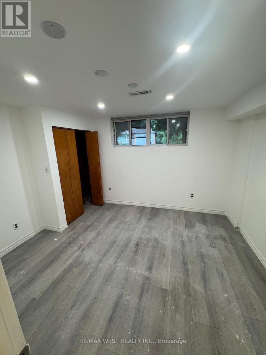 29 FULWELL CRESCENT - 24
