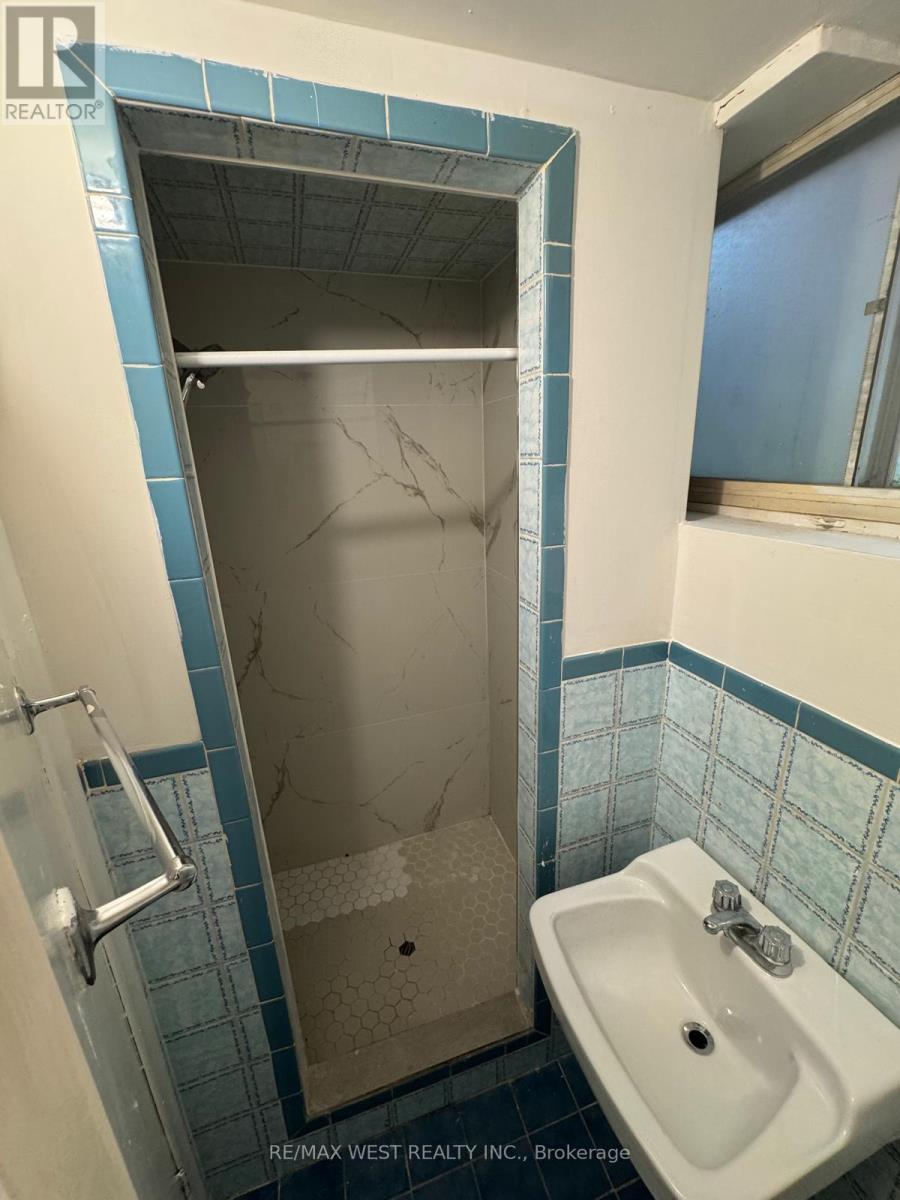 29 FULWELL CRESCENT - 28