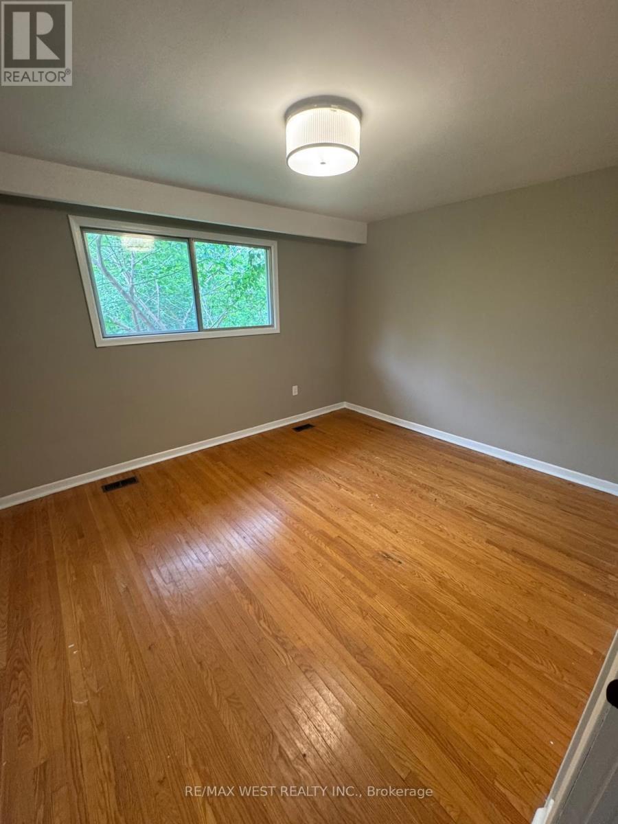 29 FULWELL CRESCENT - 30