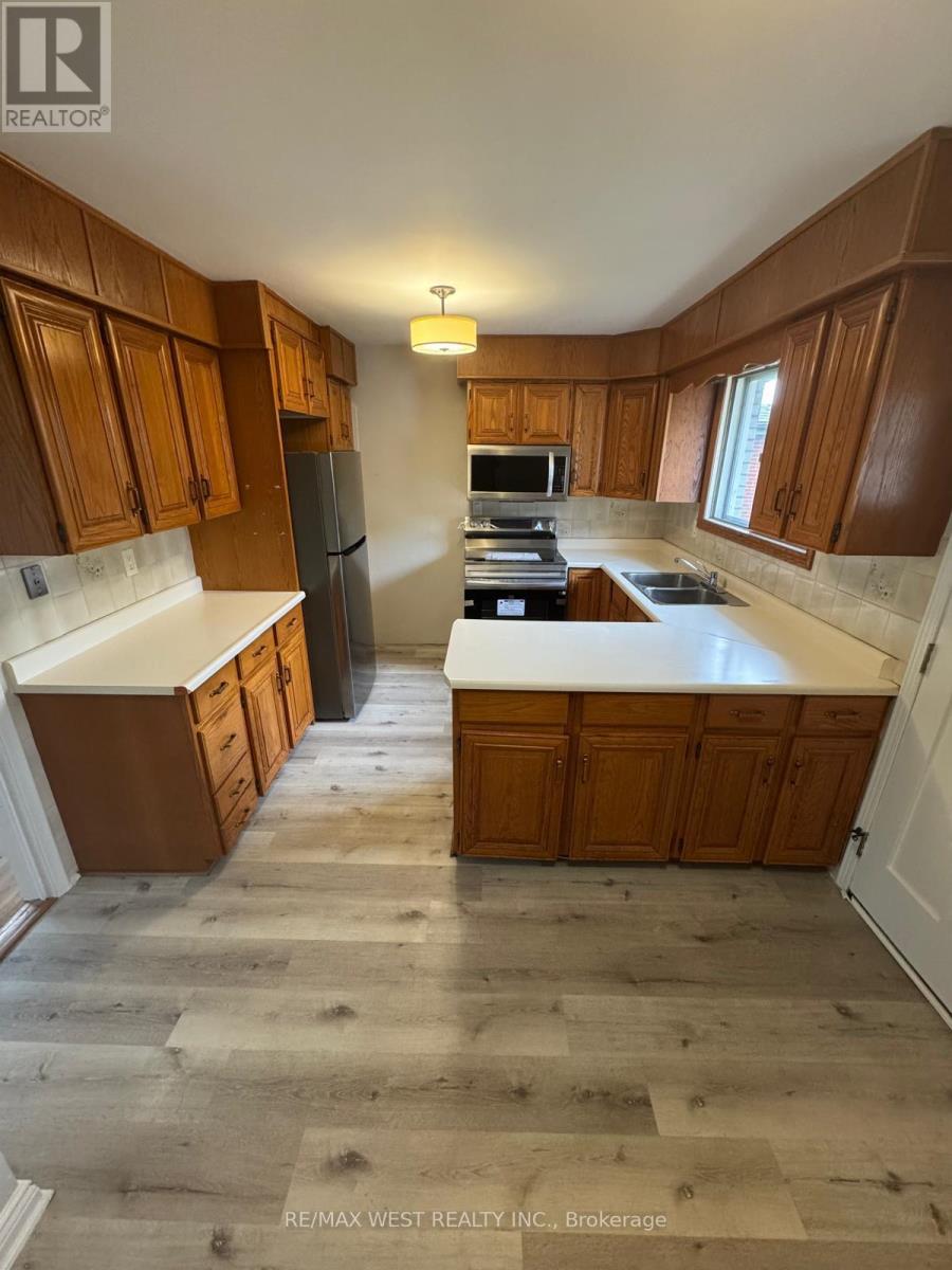 29 FULWELL CRESCENT - 31