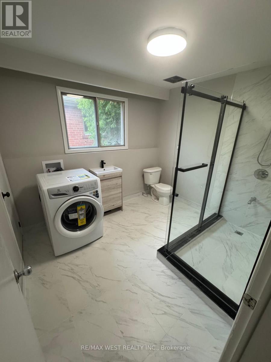 29 FULWELL CRESCENT - 32