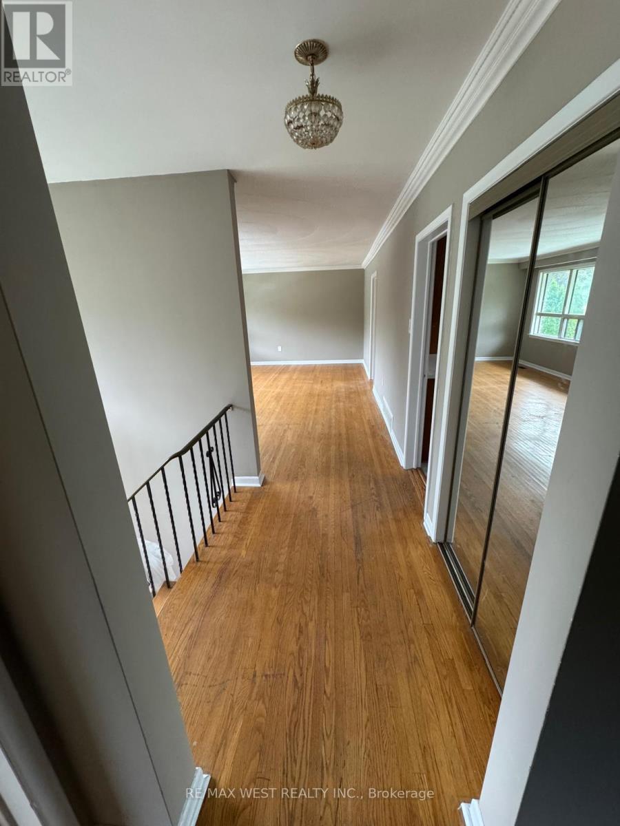 29 FULWELL CRESCENT - 33