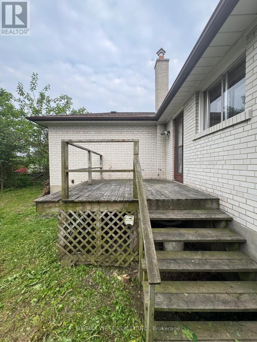 29 FULWELL CRESCENT - 37