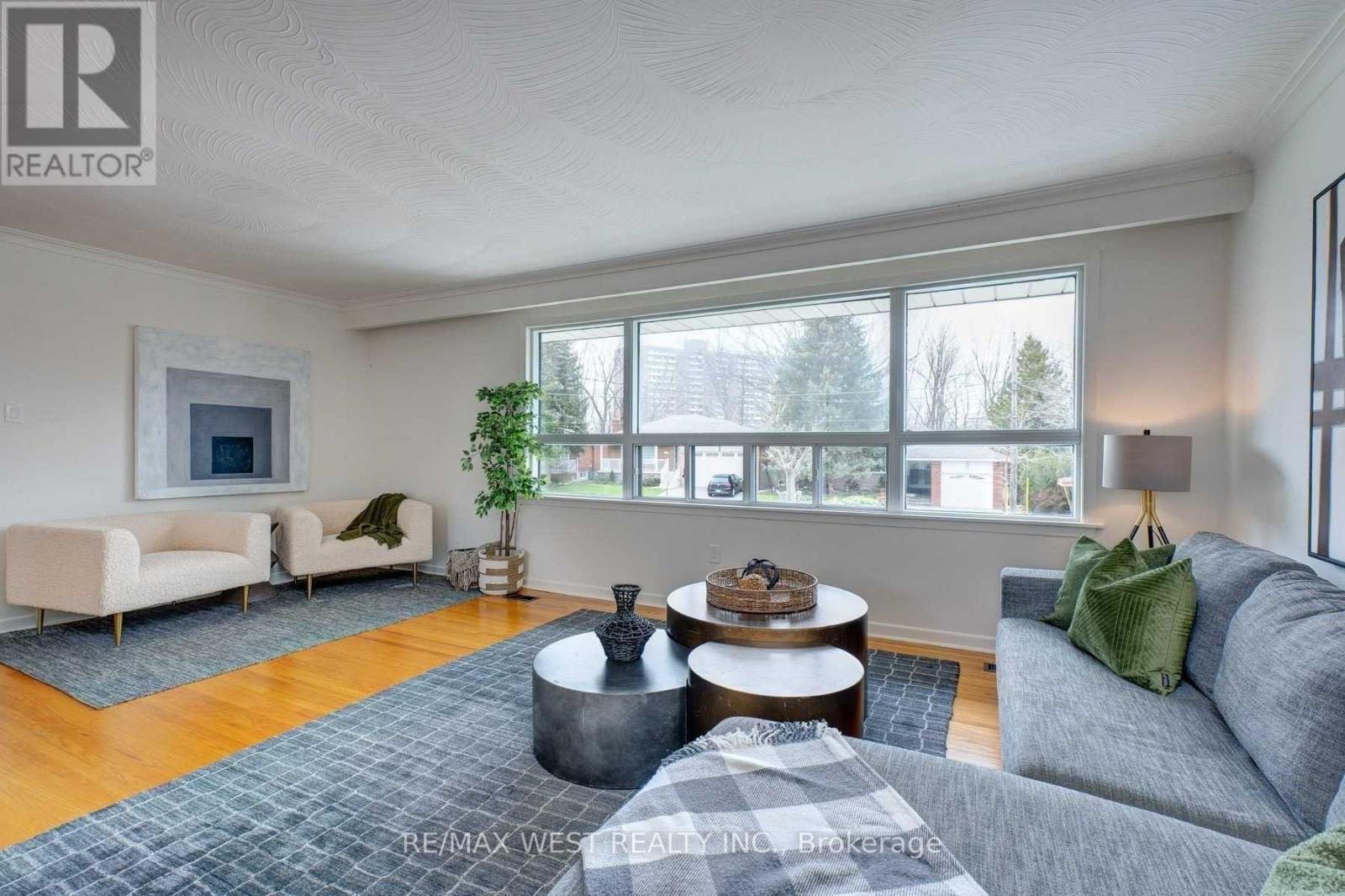 29 FULWELL CRESCENT - 6