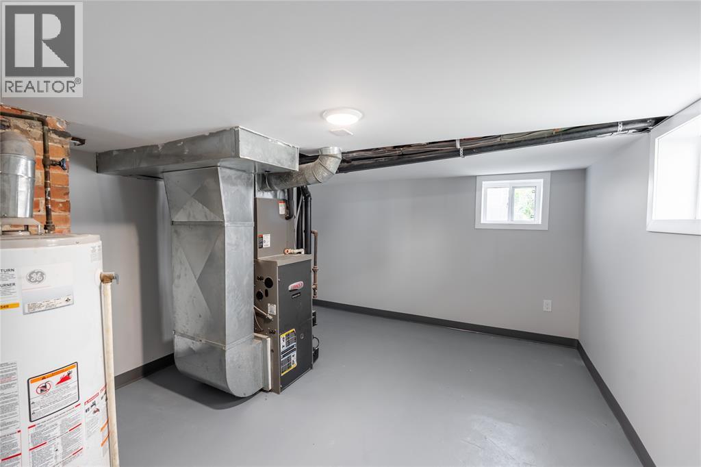 249 Vidal STREET South - 25