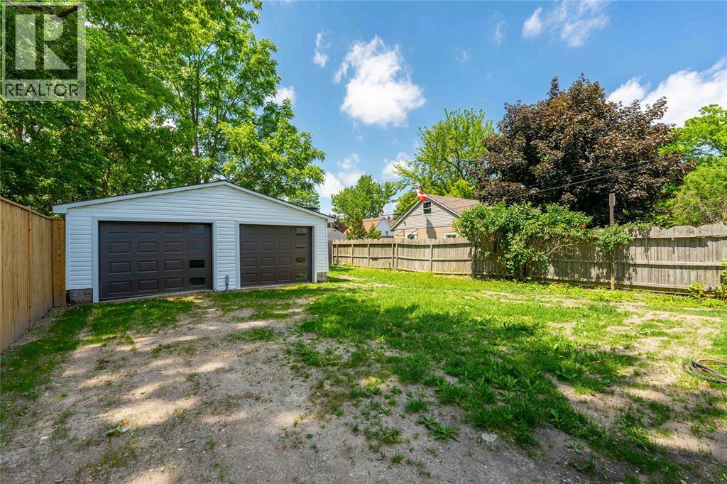 249 Vidal STREET South - 26