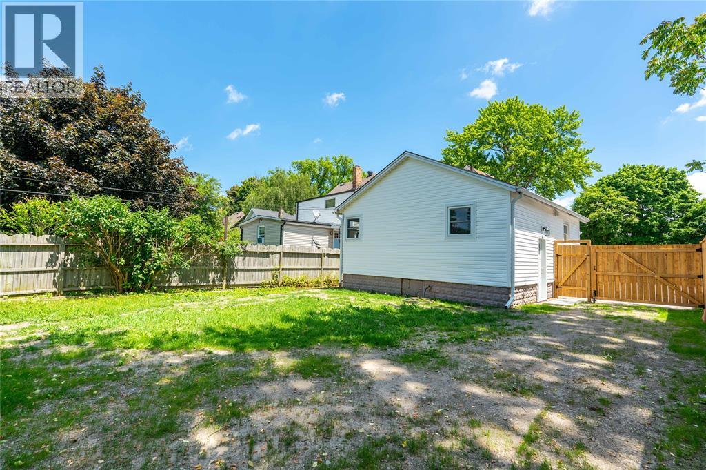 249 Vidal STREET South - 29