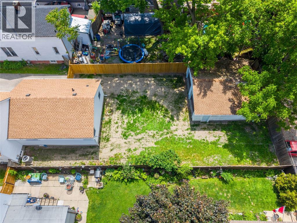 249 Vidal STREET South - 32