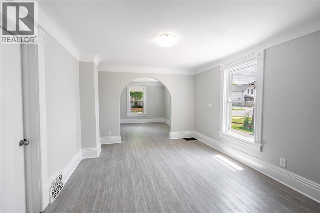 249 Vidal STREET South - 9