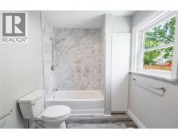 249 Vidal Street South, Sarnia, ON N7T2T8 Photo 15