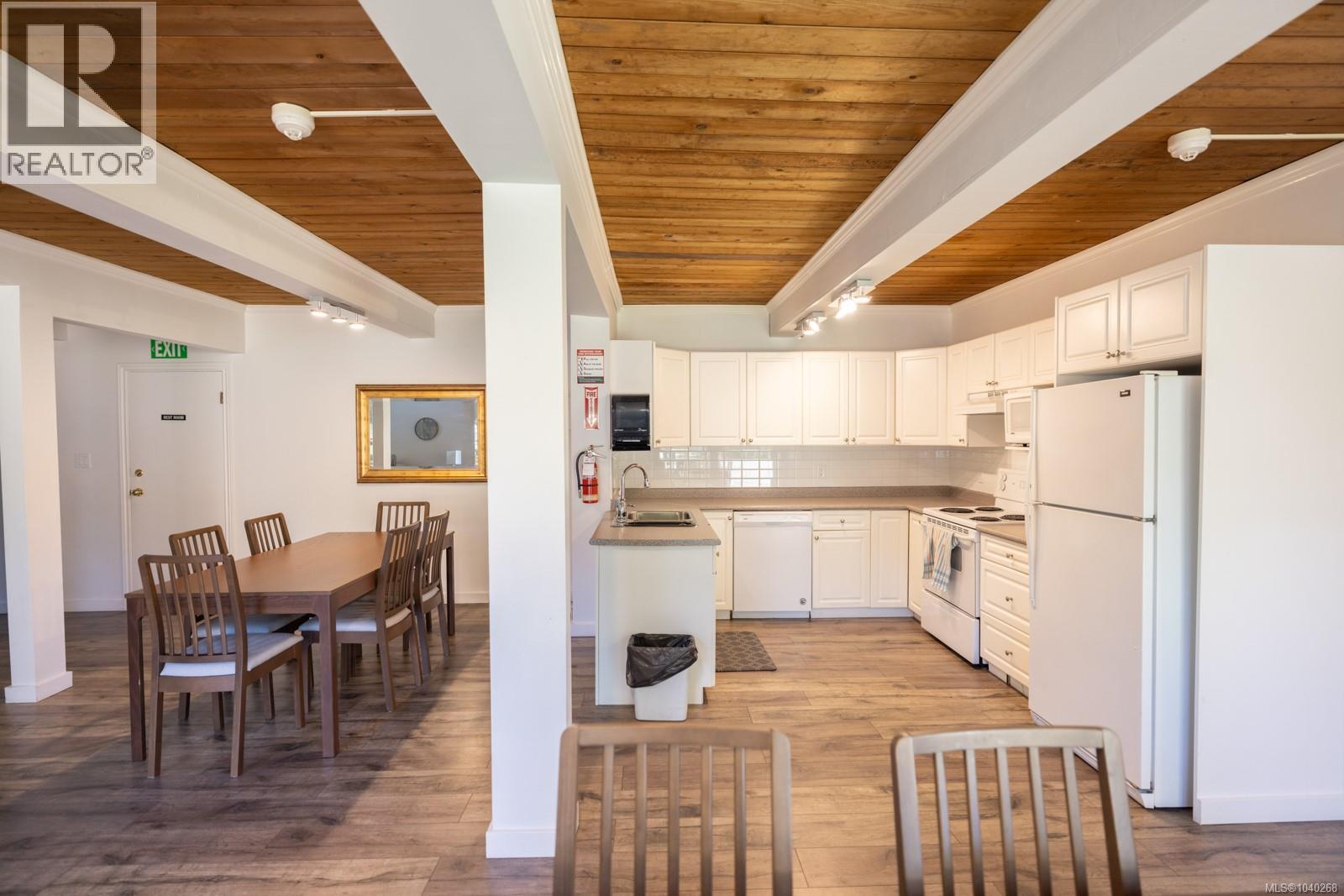 #910 620 Toronto St - 33