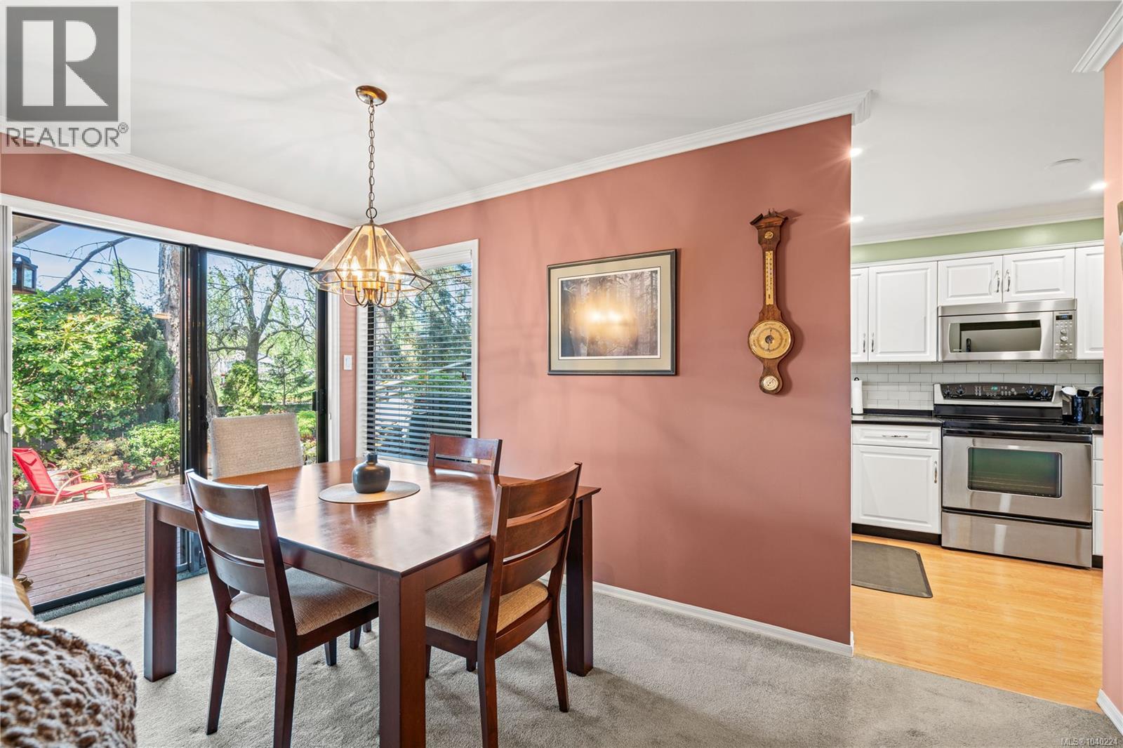 #18 1309 McKenzie Ave - 12