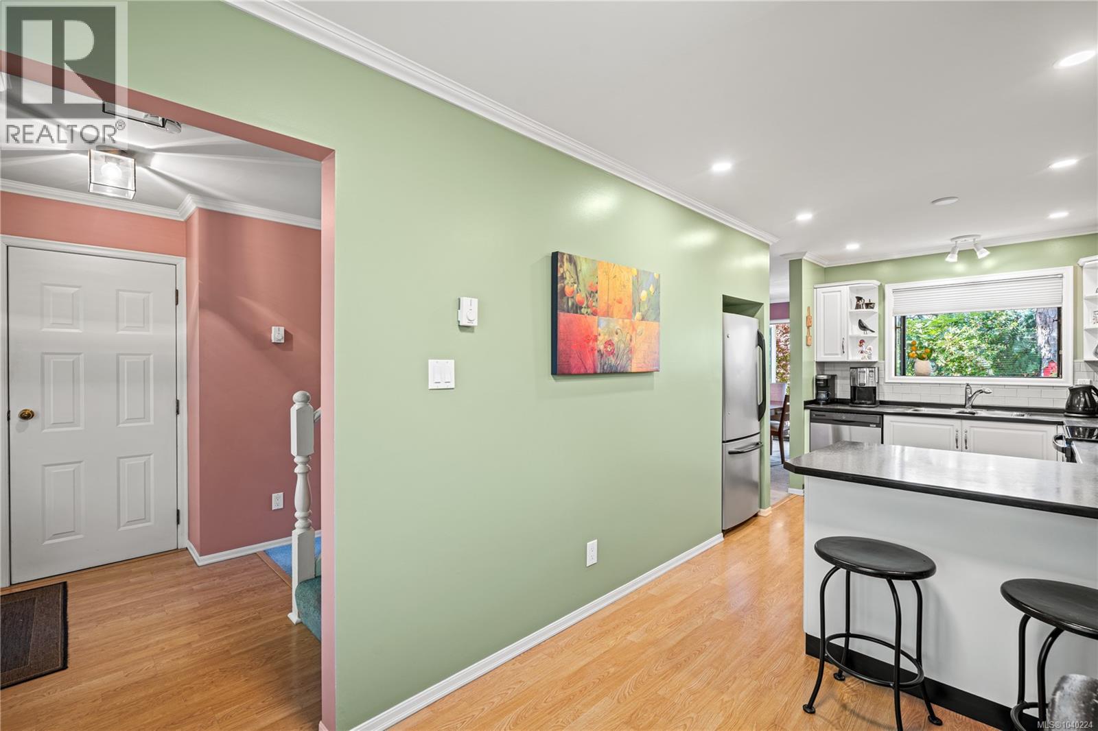 #18 1309 McKenzie Ave - 21