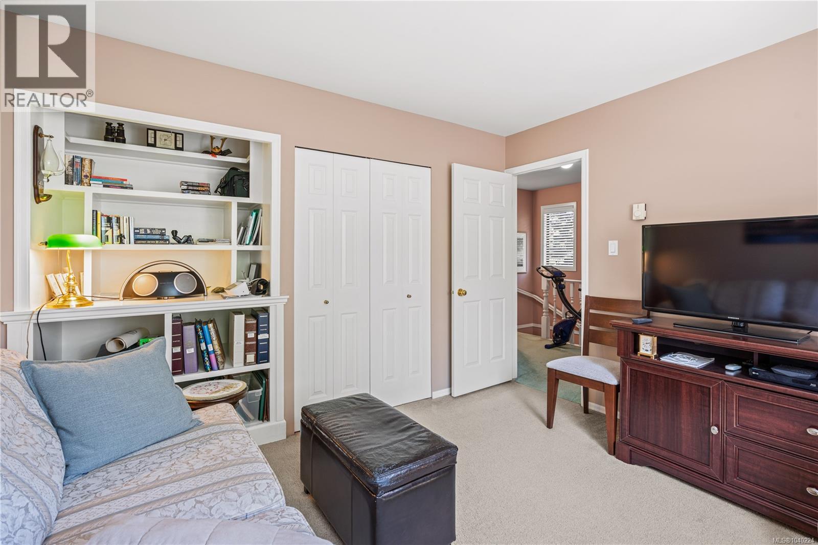 #18 1309 McKenzie Ave - 29