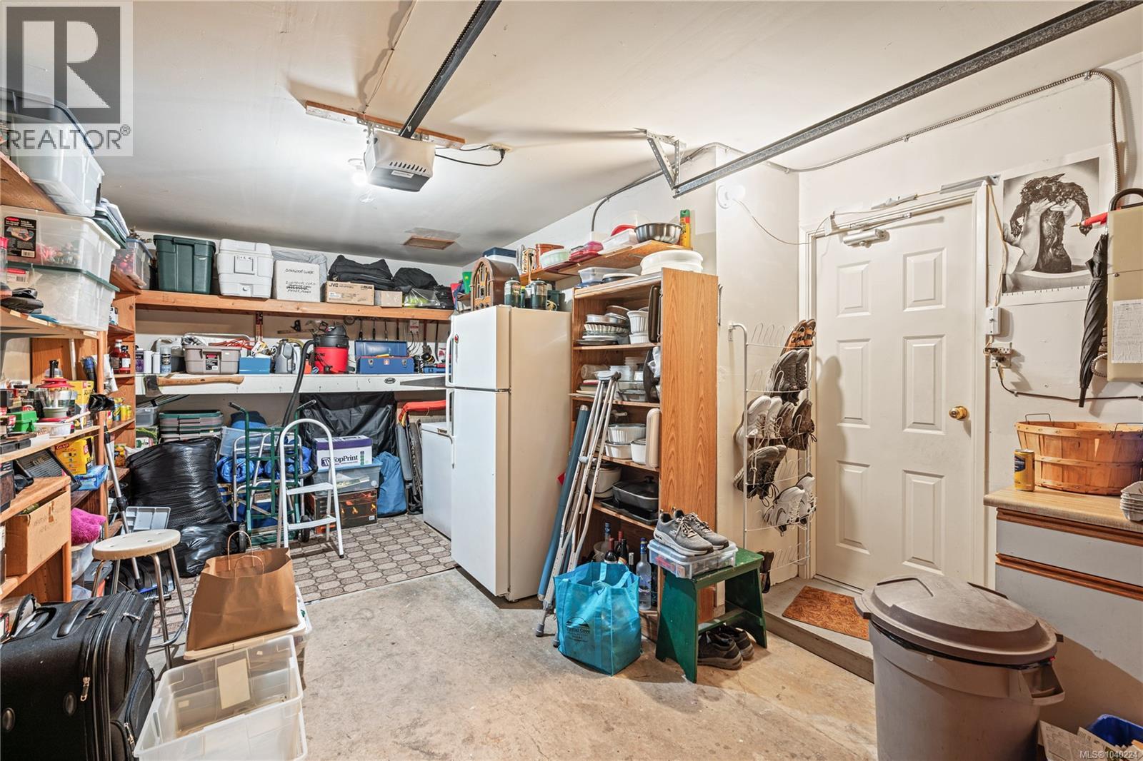 #18 1309 McKenzie Ave - 35