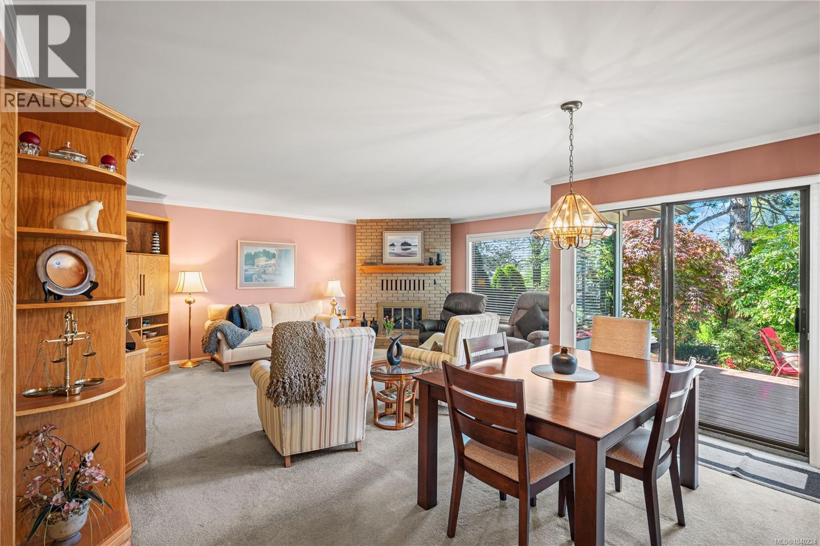 #18 1309 McKenzie Ave - 4