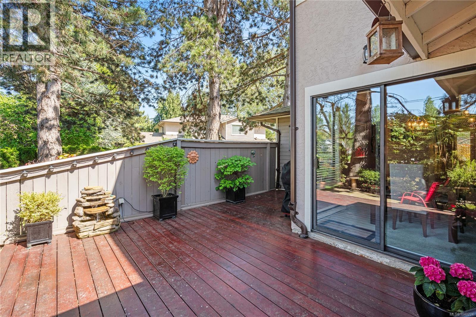 #18 1309 McKenzie Ave - 47