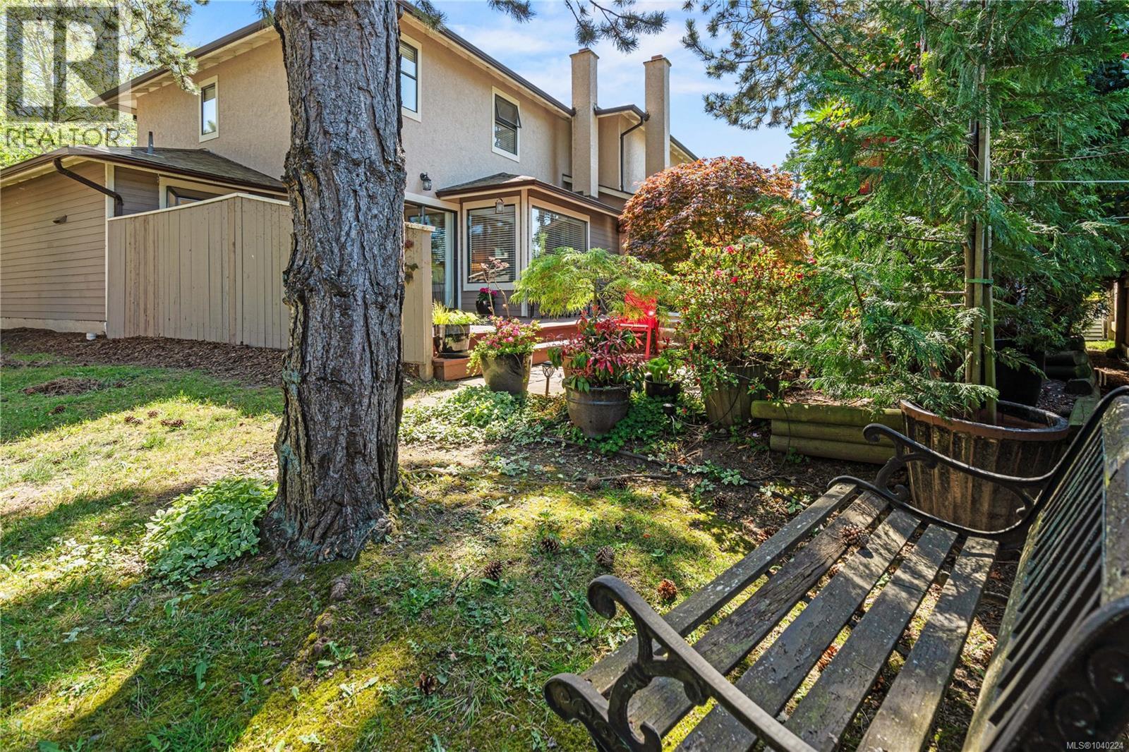 #18 1309 McKenzie Ave - 50