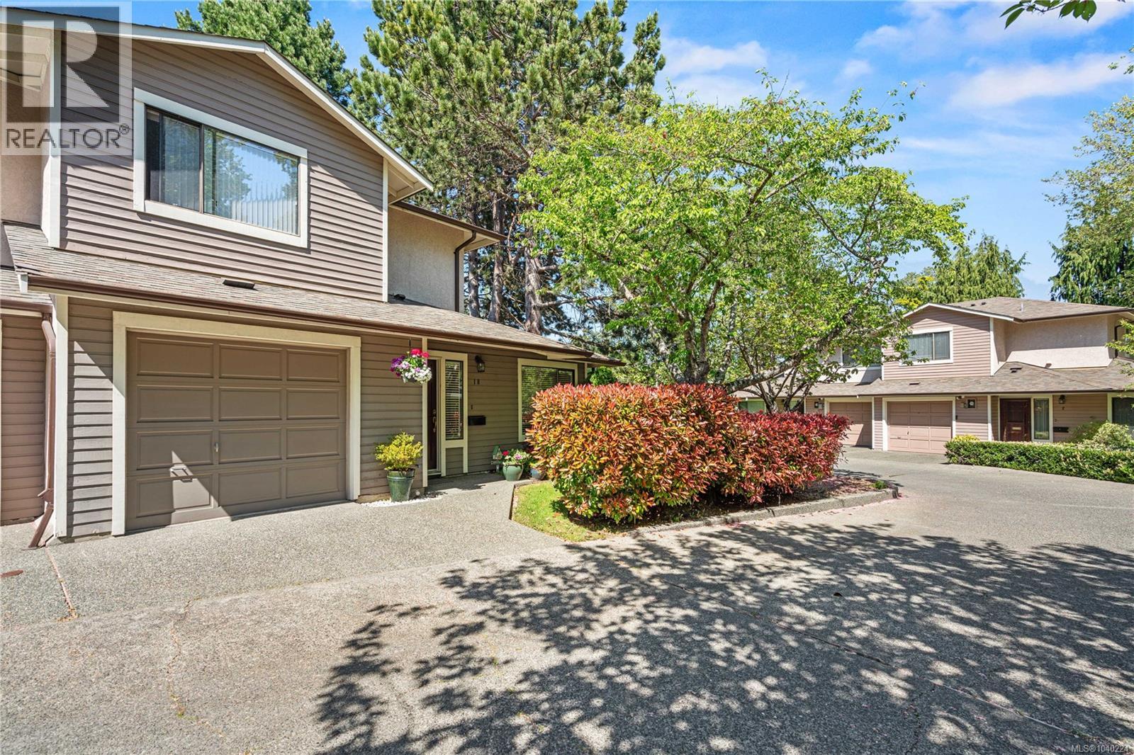 #18 1309 McKenzie Ave - 54