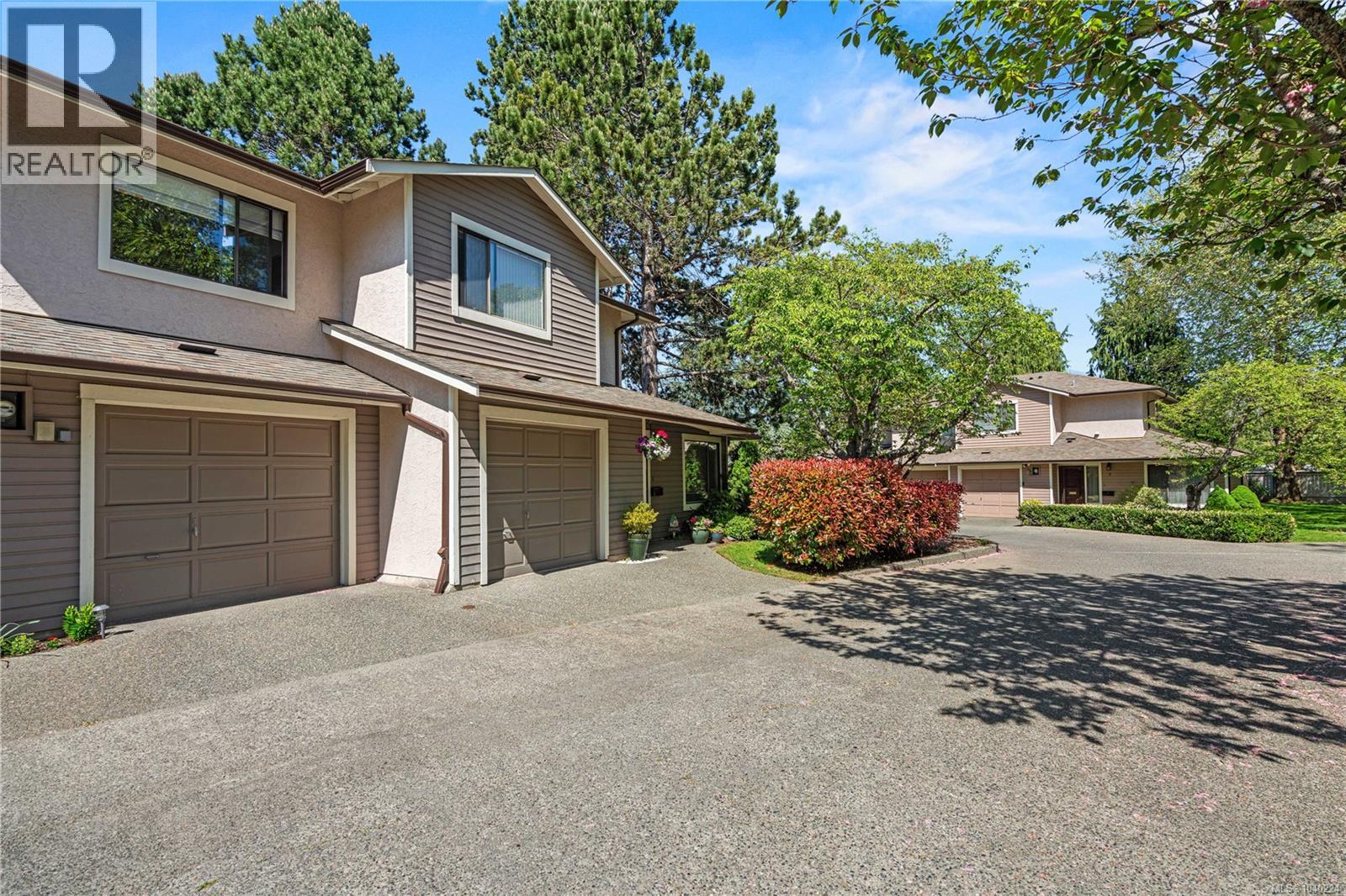 #18 1309 McKenzie Ave - 56