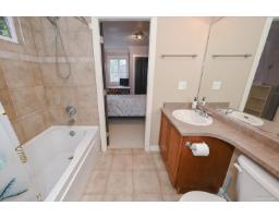 2492 148 Street, Surrey, BC V4P1N5 Photo 21