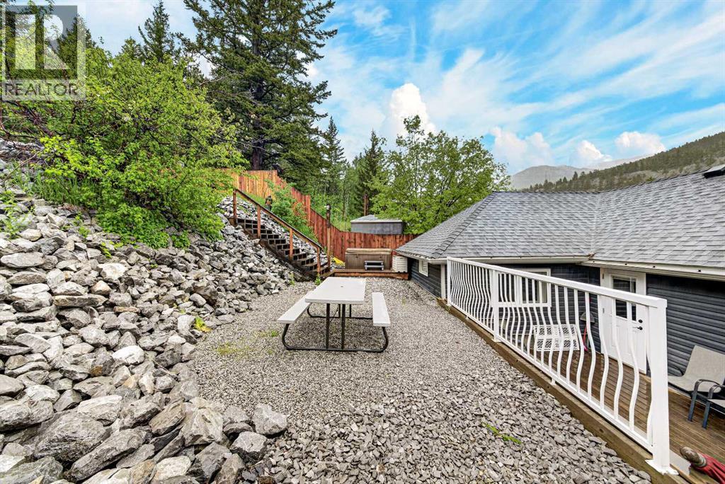 20526 24 Avenue — photo 38