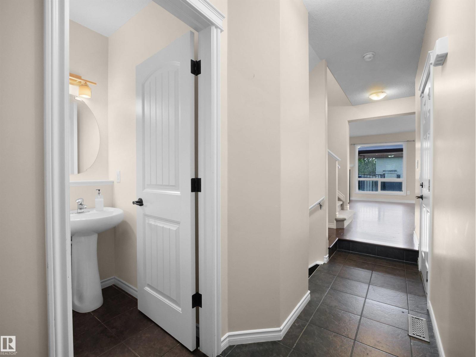21316 45A Avenue NW NW - 3