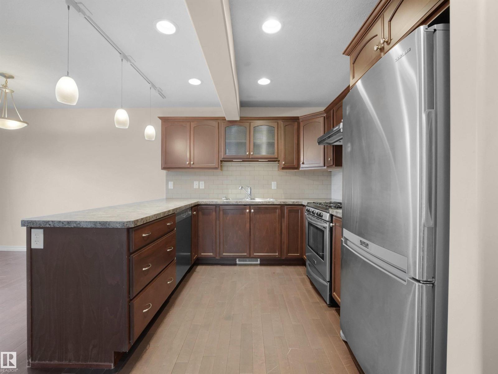 21316 45A Avenue NW NW - 6