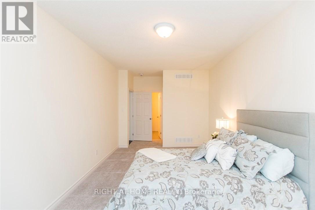 2 Bed, 2 Bath House for Sale in Ottawa – 113 PASSAGEWAY WAY, Ottawa – MLS# X13438574 - Image 12