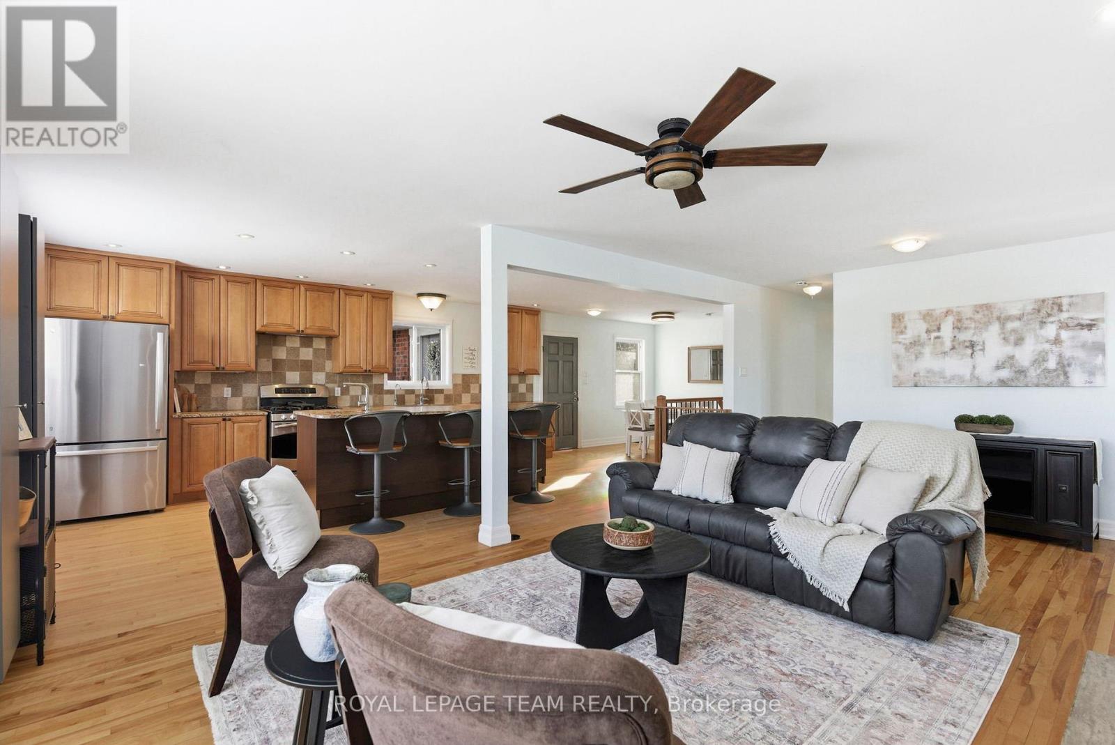 3246 ELIZABETH STREET - 13