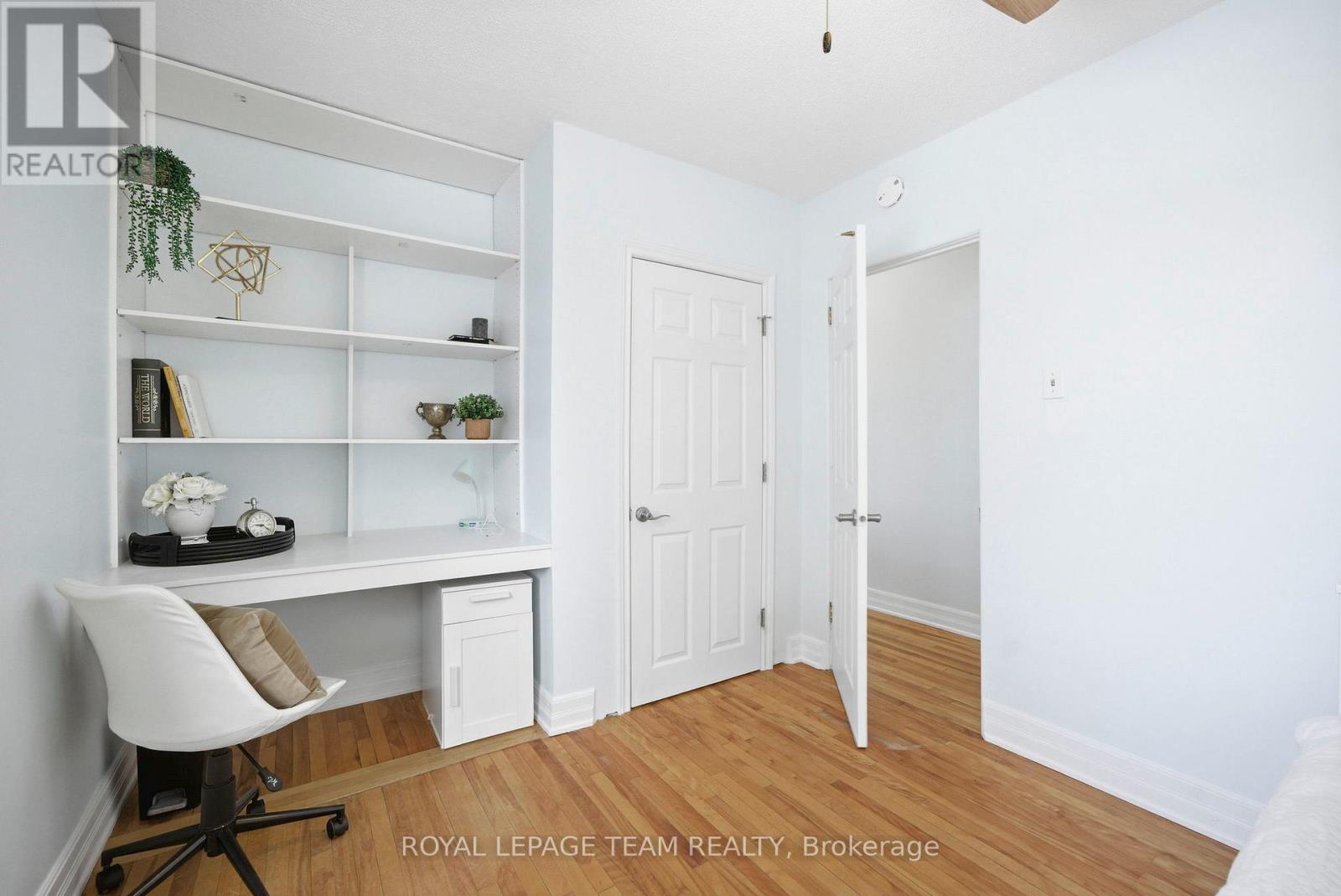 3246 ELIZABETH STREET - 19