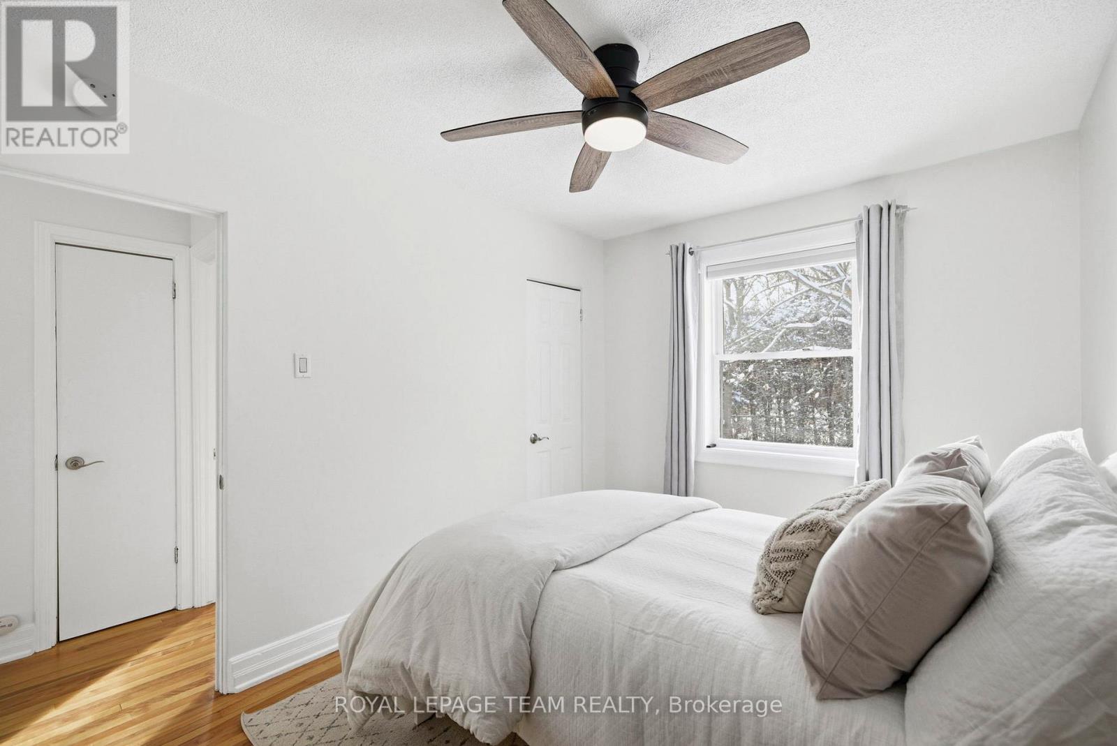 3246 ELIZABETH STREET - 23