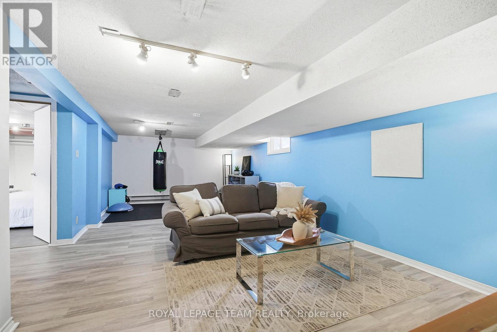 3246 ELIZABETH STREET - 24