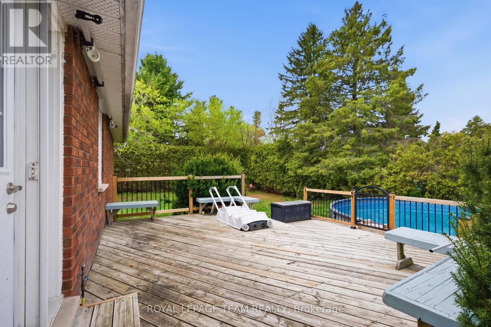 3246 ELIZABETH STREET - 34