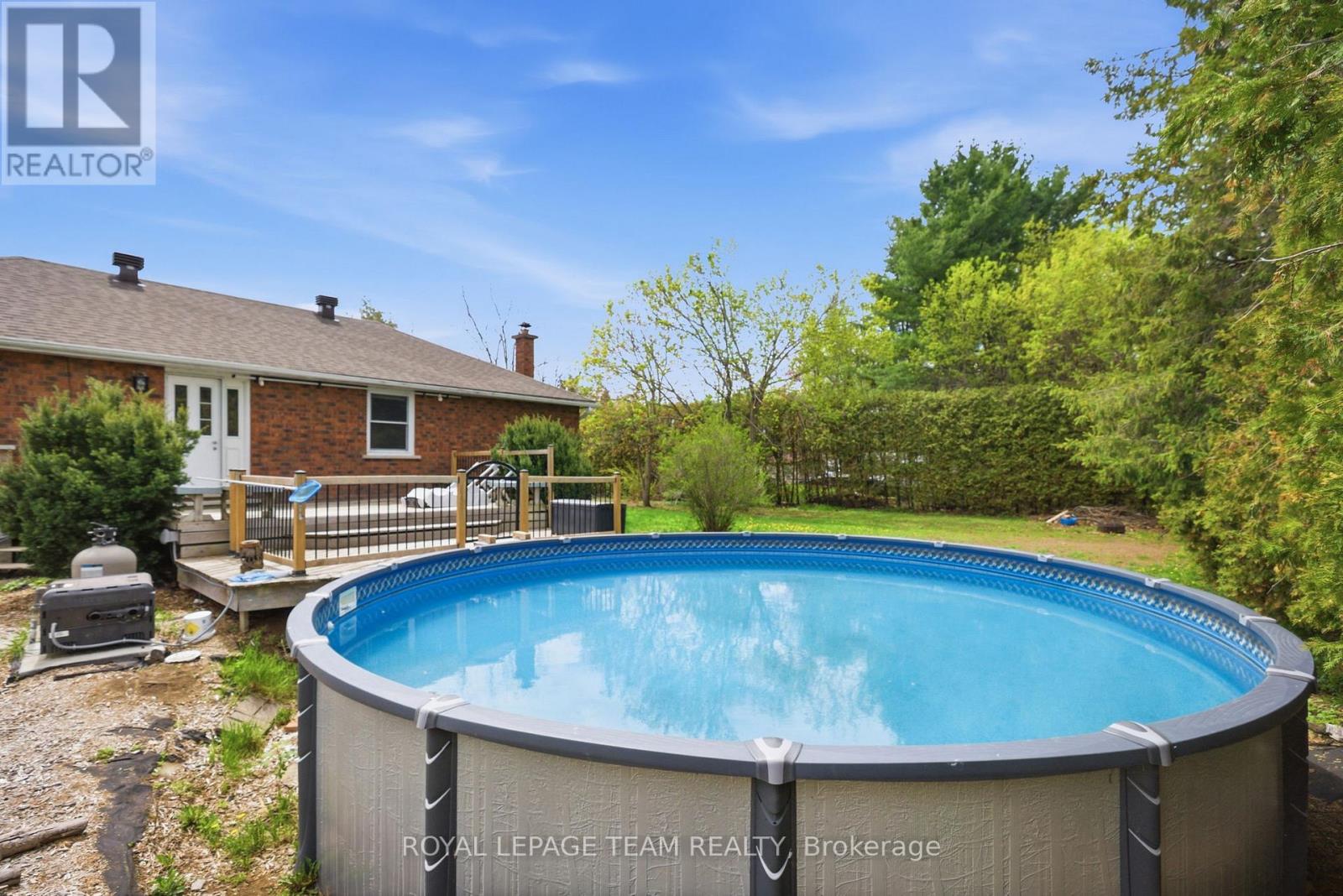 3246 ELIZABETH STREET - 35