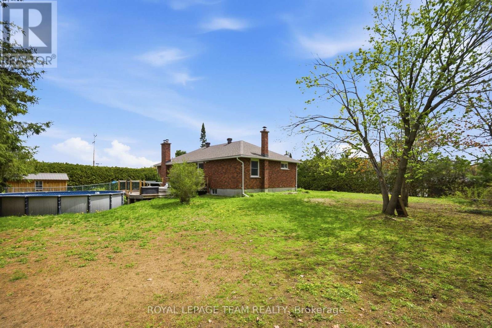 3246 ELIZABETH STREET - 38
