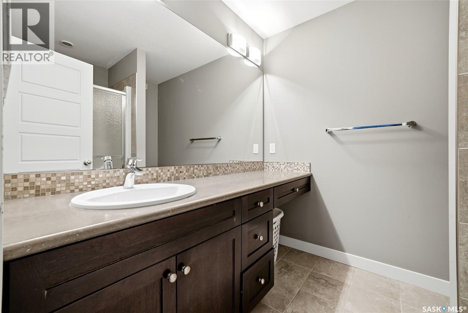 2905 Rochdale BOULEVARD — photo 22