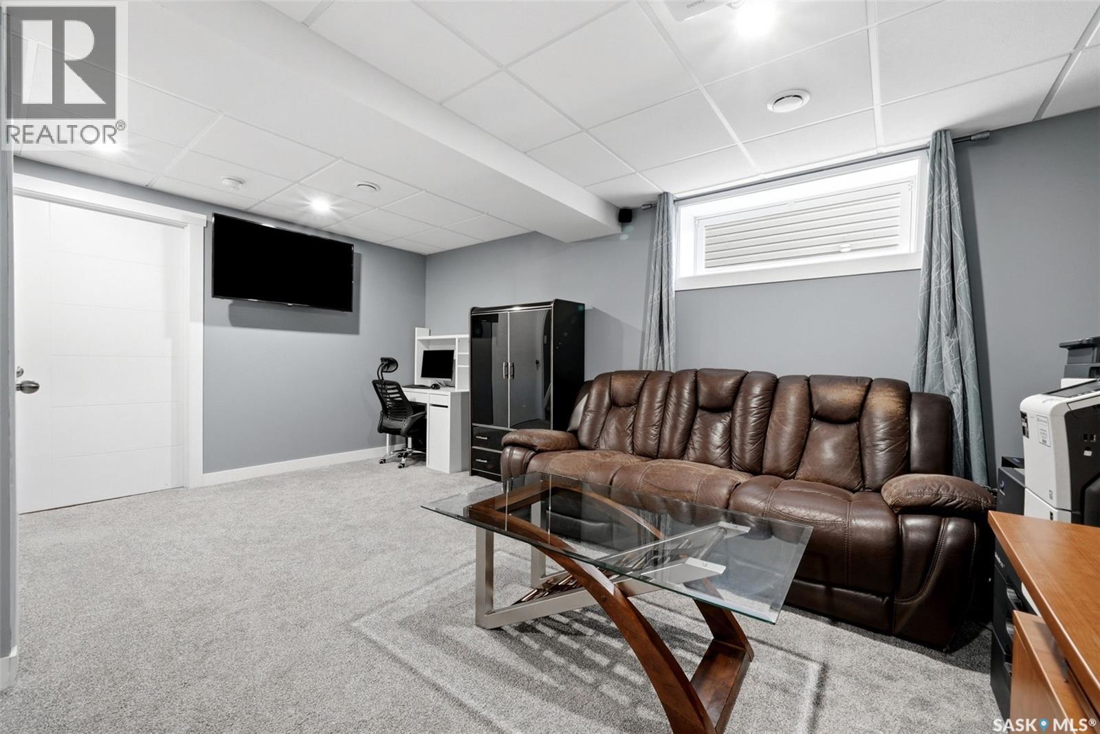 2905 Rochdale BOULEVARD — photo 34