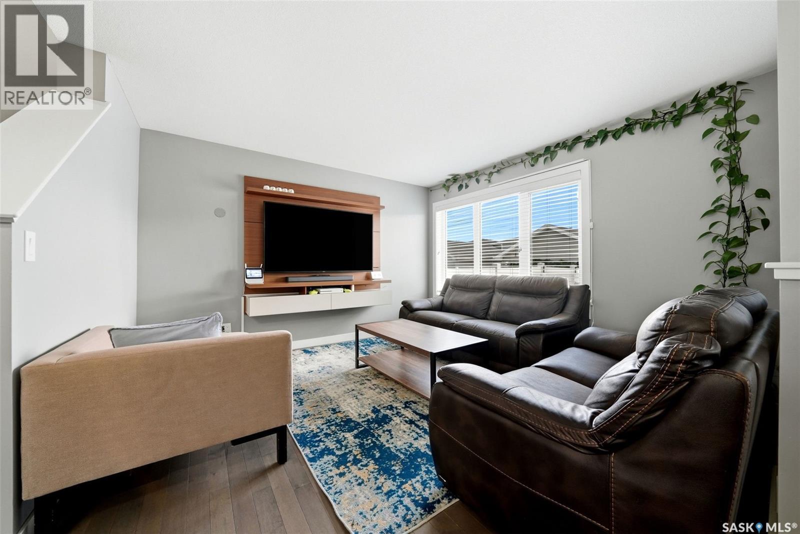 2905 Rochdale BOULEVARD — photo 6