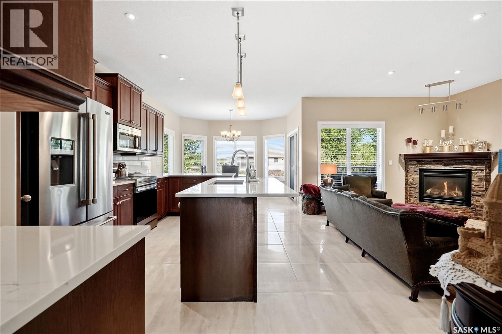 4501 Bergamot BAY E - 13