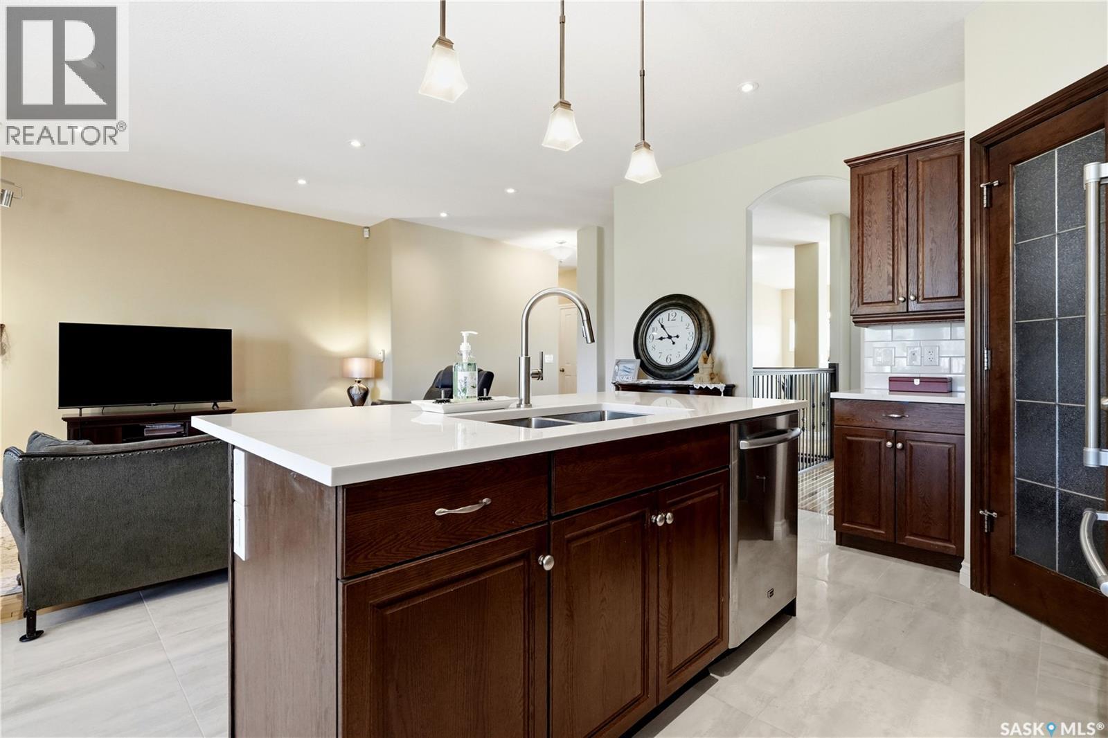4501 Bergamot BAY E - 15