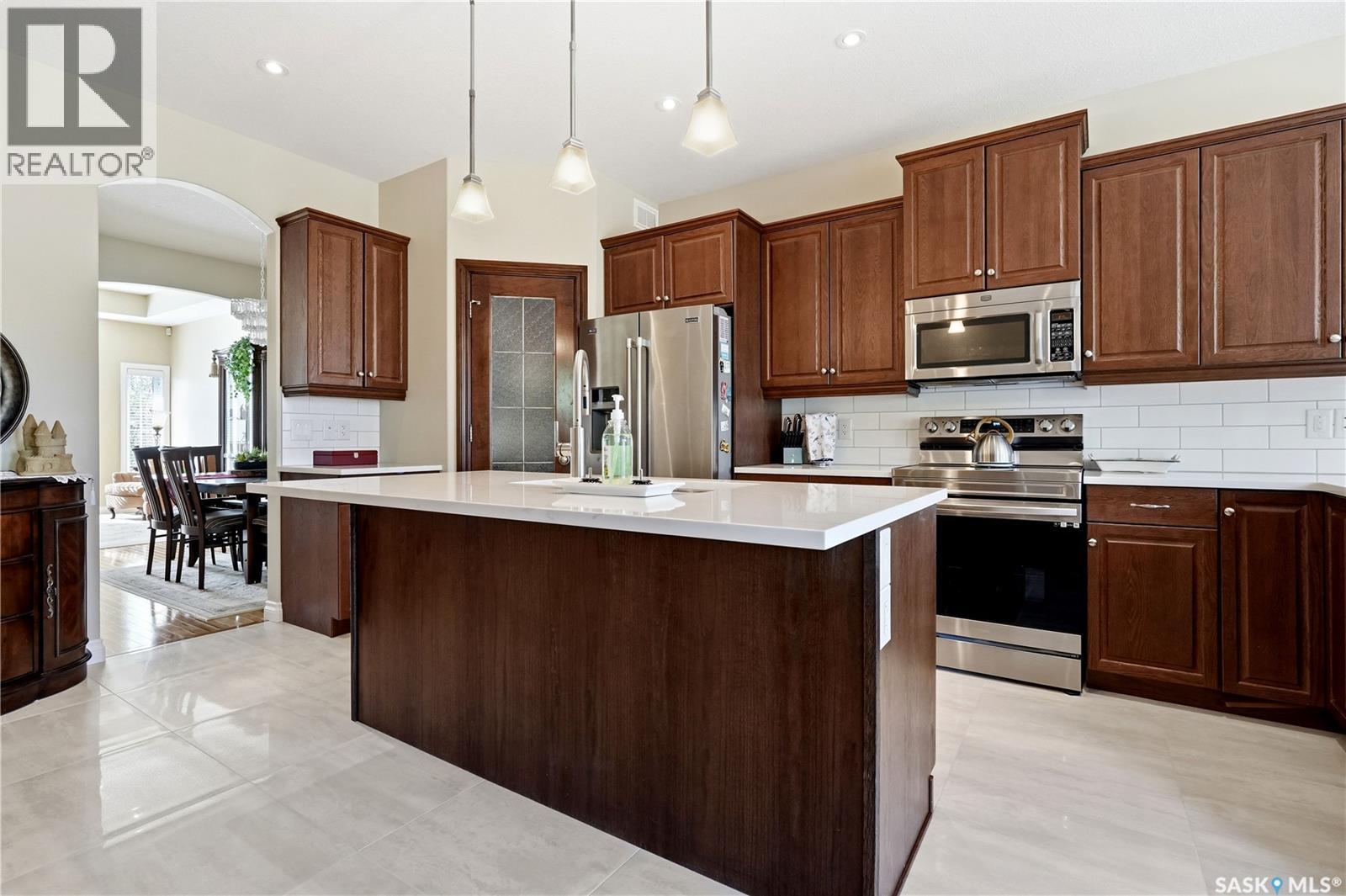 4501 Bergamot BAY E - 16