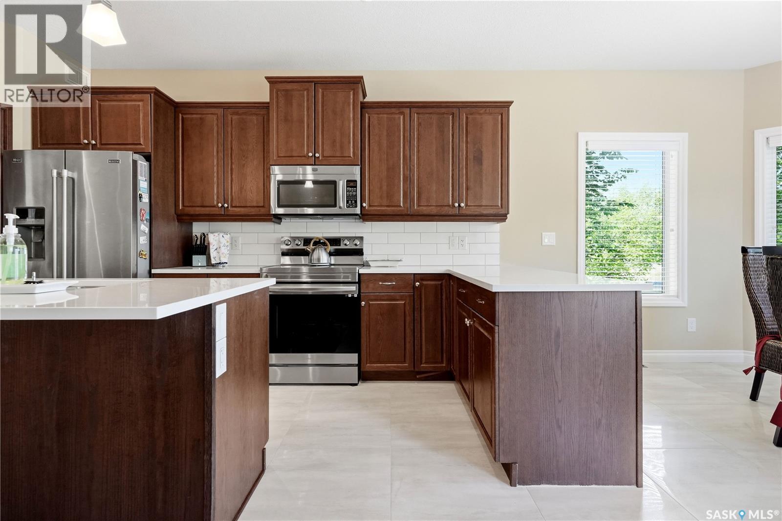 4501 Bergamot BAY E - 17