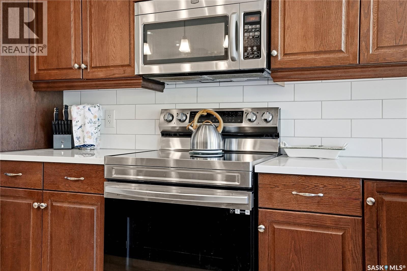 4501 Bergamot BAY E - 19