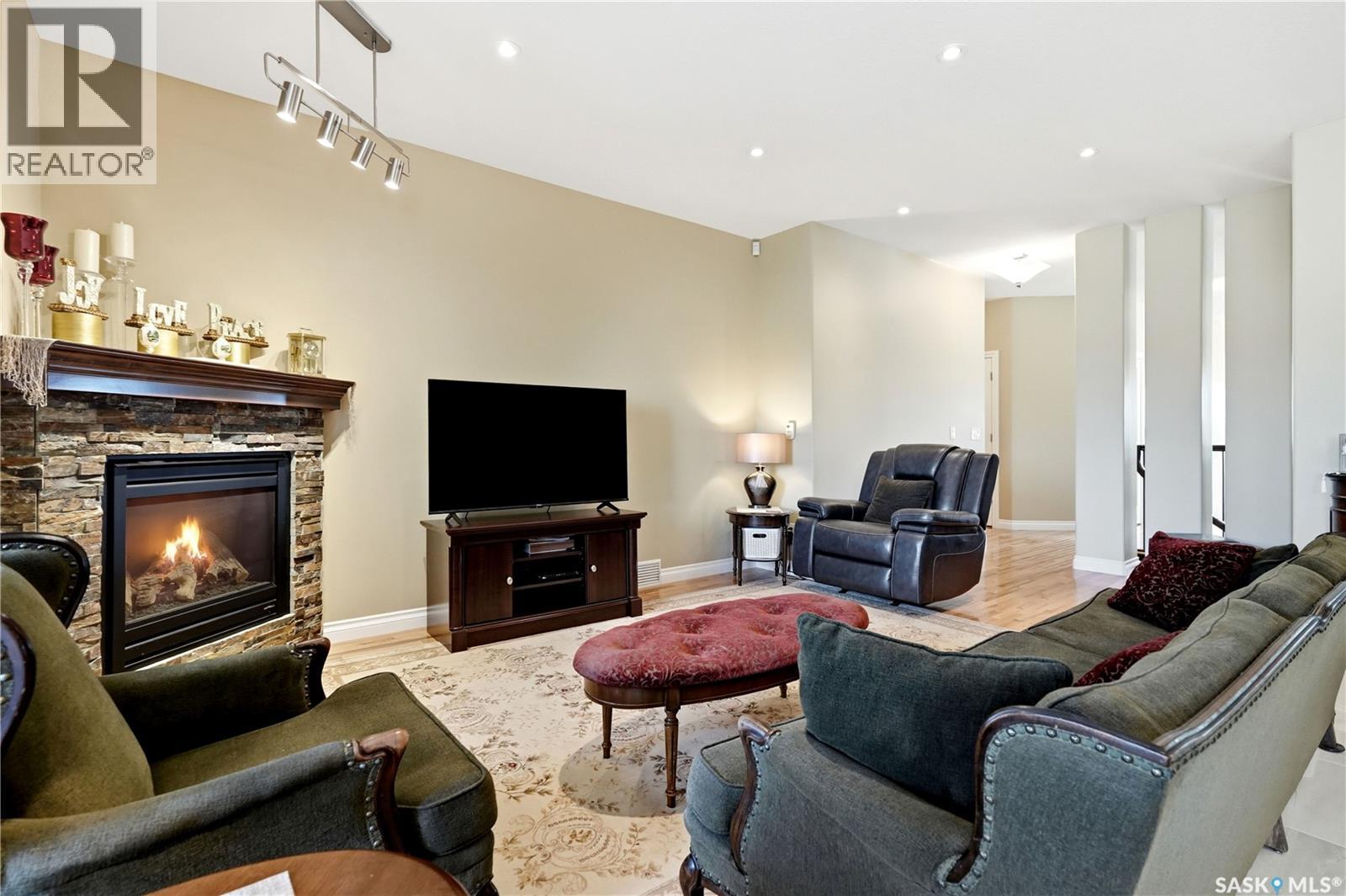 4501 Bergamot BAY E - 23